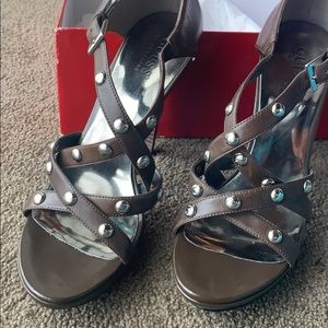 Guess brown platform studded heels